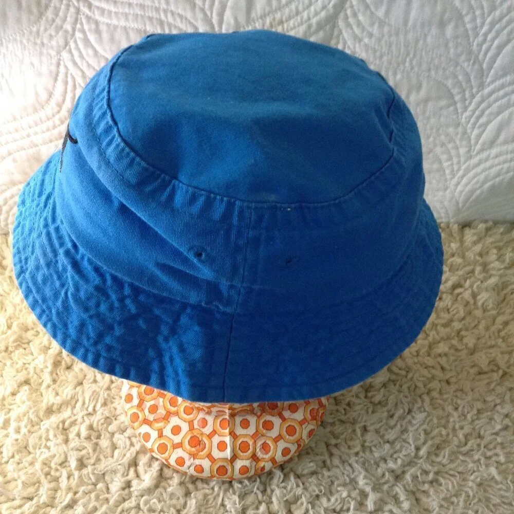 Black Dog L/XL Youth Bucket Hat; 100% Cotton, Martha's Vineyard; Summertime Chic